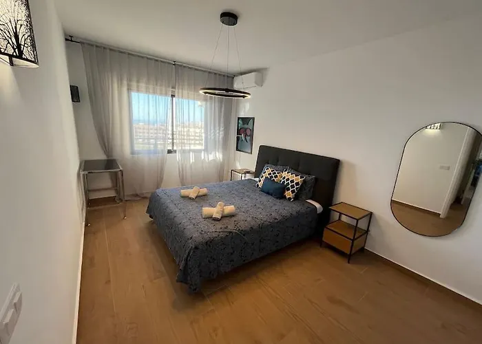 Ocean View Apartment *